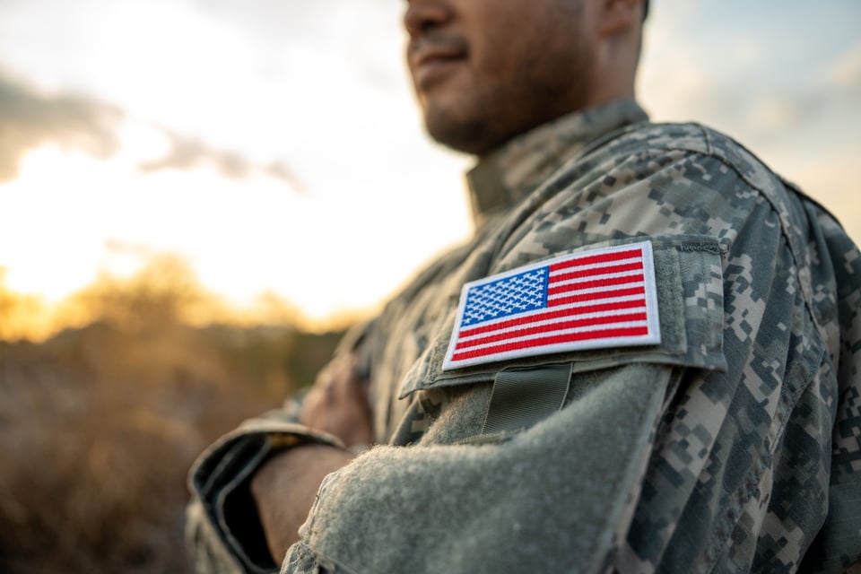 Marine despedido por publicación contra Charlie Kirk desata controversia en el Pentágono