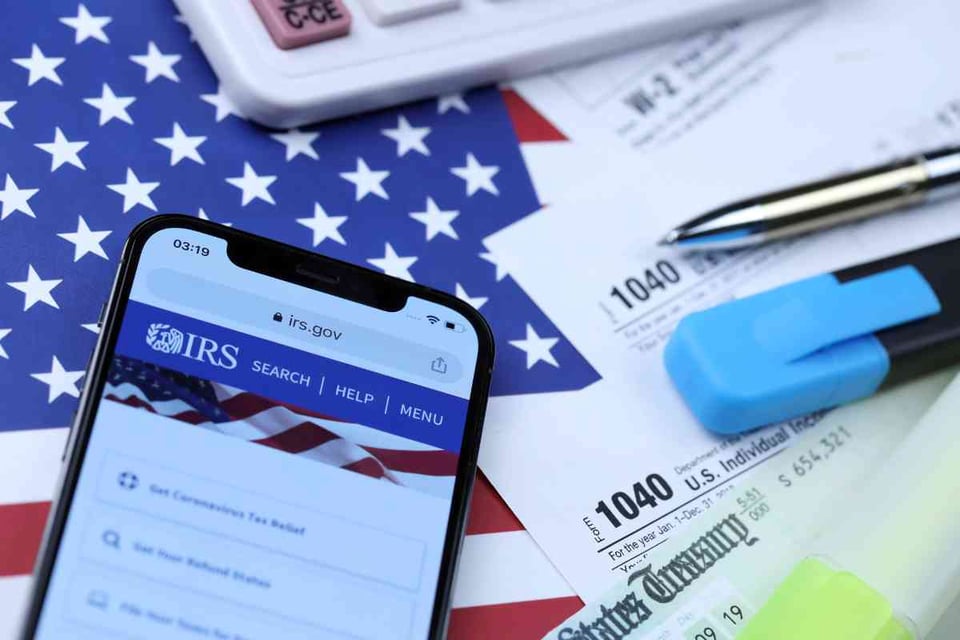 Descubre cómo te puede impactar el anuncio del IRS para declaración 2026 featured image