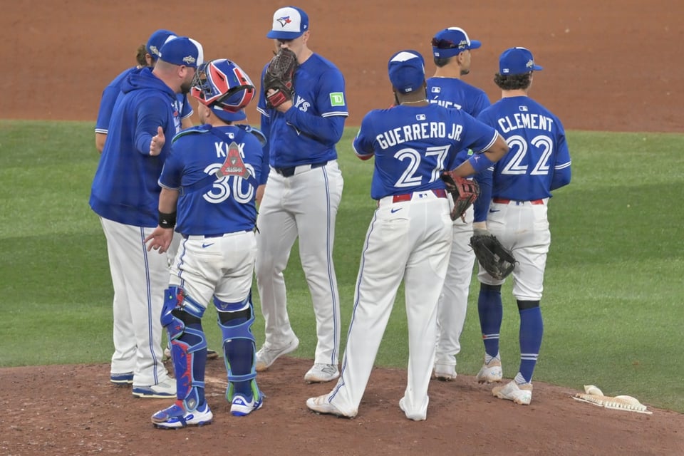 Seattle aplasta a Toronto y se acerca a la Serie Mundial