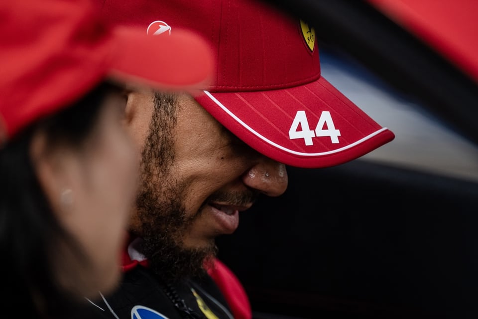 Ferrari no renovaría a Lewis Hamilton y ya busca reemplazo