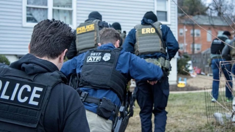 Redada migratoria en barrio afroamericano de Chicago deja 40 detenidos