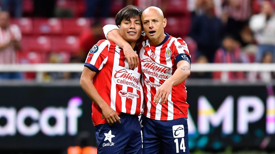 Chicharito, América, Chivas