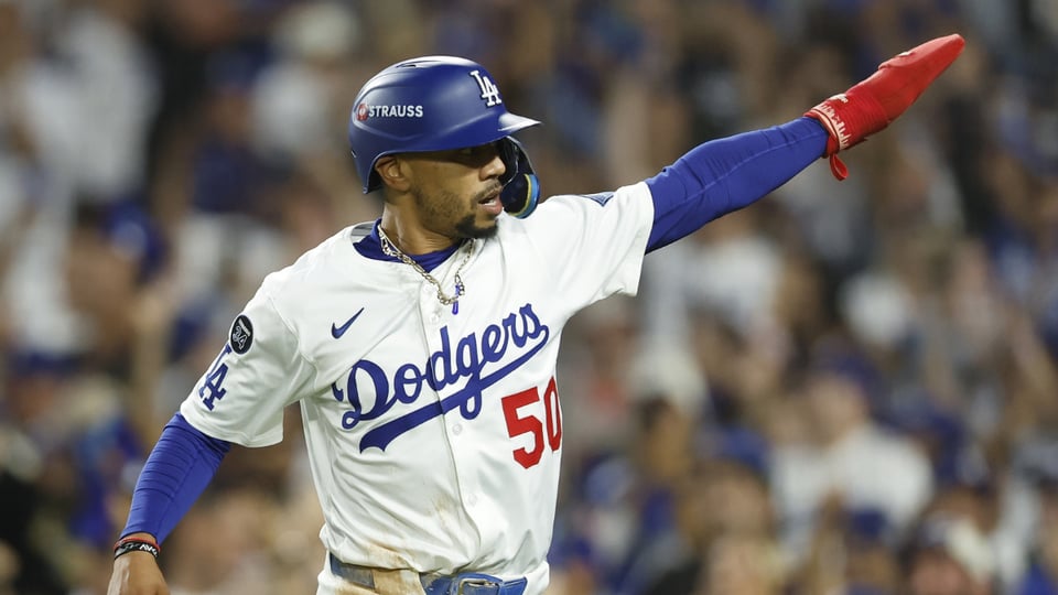 Dodgers barren a los Reds y avanzan a la Serie Divisional