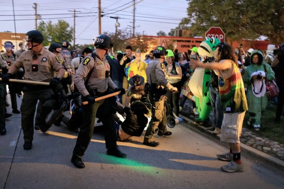 Nearly 3,000 Arrested in Chicago Immigration Operation, Says Greg Bovino