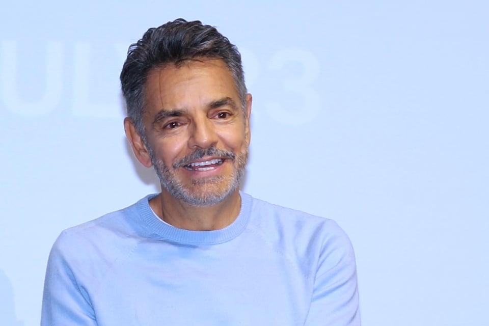 Eugenio Derbez vive tenso momento con la prensa en el aeropuerto: “¡Me están lastimando!”