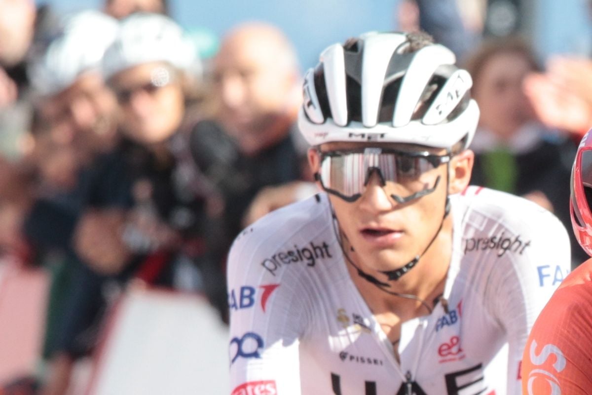 Isaac del Toro gana la primera etapa del UAE Tour y es líder