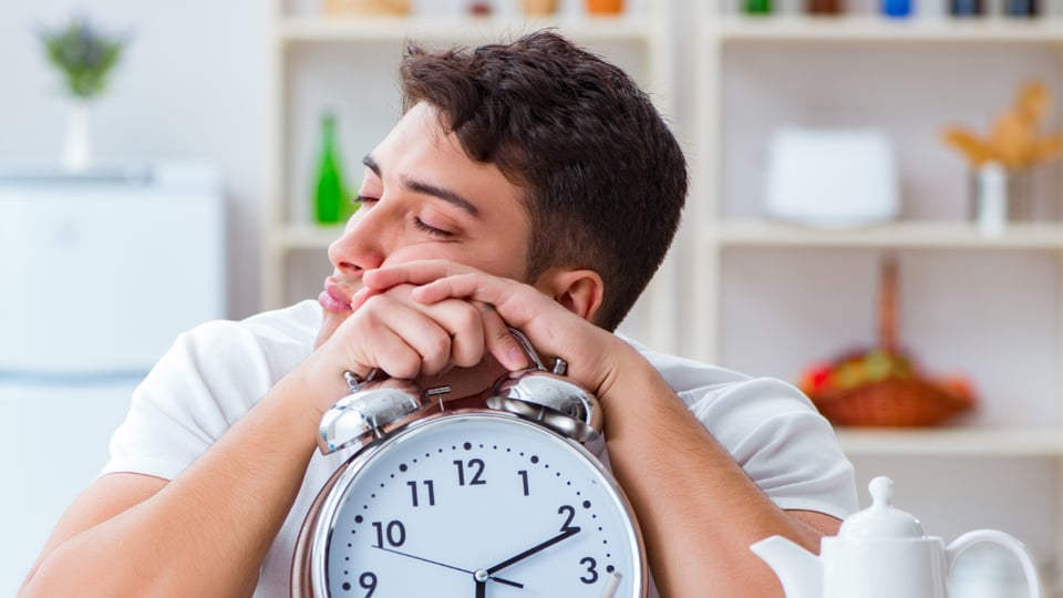 Cambio de horario EE.UU. 2025: ¿cuándo y cómo atrasar el reloj?