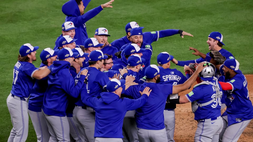 Blue Jays eliminan a los Yankees y avanzan a la Serie de Campeonato featured image