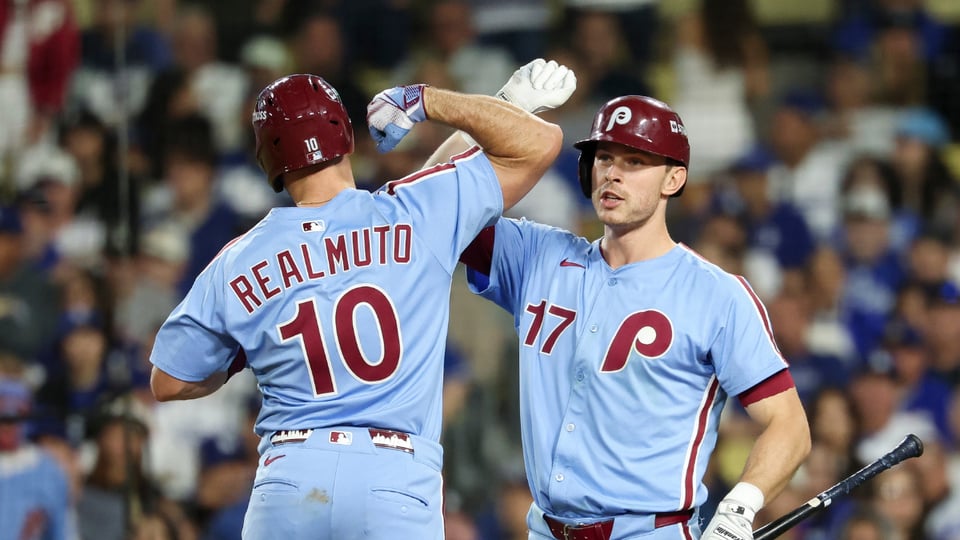 Phillies sorprenden a Dodgers y se quedan con el Juego 3