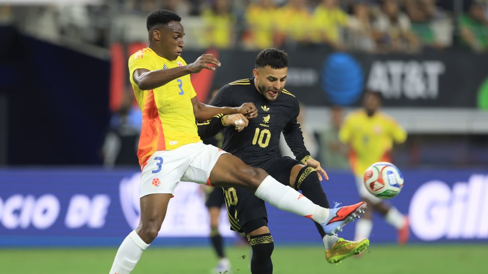 México enfrenta a Ecuador en amistoso rumbo al Mundial 2026. featured image