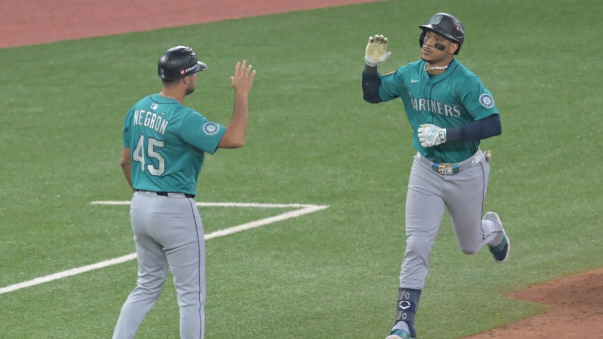 Seattle aplasta a Toronto y se acerca a la Serie Mundial