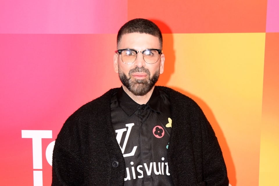 Jomari Goyso defiende a Rosalía tras ser criticada y celebra su libertad de mostrar vello en las axilas