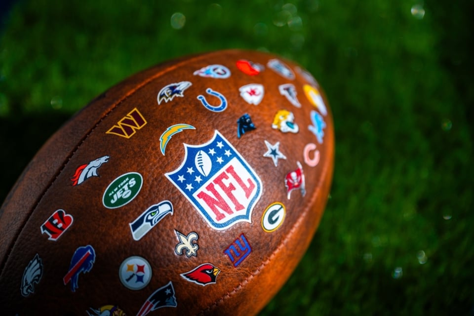 Trump critica a la NFL por elegir a Bad Bunny para el show del Super Bowl: “Es absolutamente ridículo”