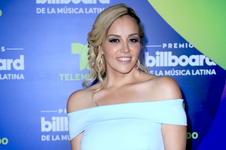 Rosie Rivera presume tratamiento estético