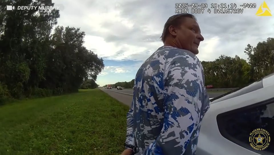 Lo detienen en Florida por conducir a más de 100 mph y el motivo causa polémica
