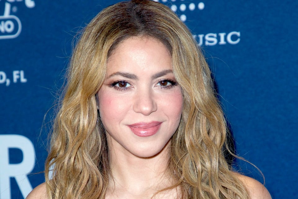 ¿Shakira fue captada besando a un hombre? La verdad detrás del video en pleno concierto en Veracruz