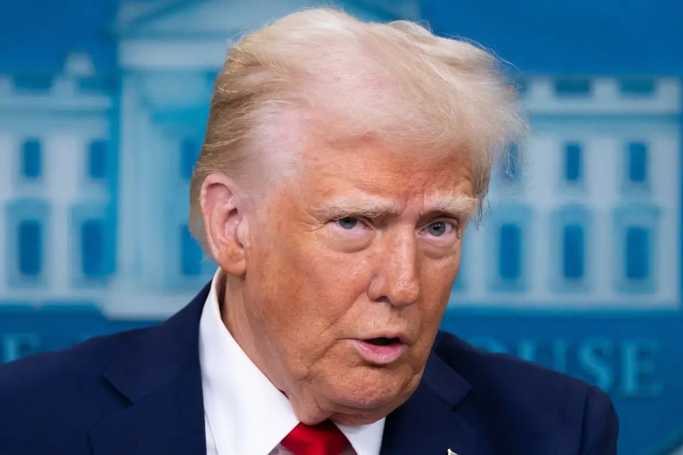 Trump anuncia que la gasolina bajará a $2 ¿Cómo beneficiará a negocios y trabajadores?