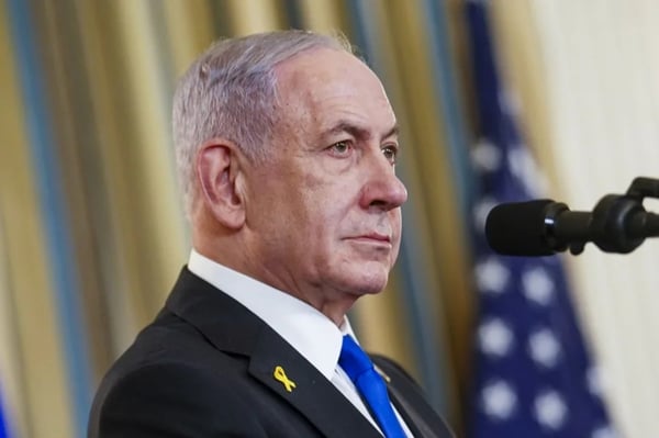 Netanyahu revela cáncer oculto, cirugía urgente y logra aplazar su juicio en medio de la guerra