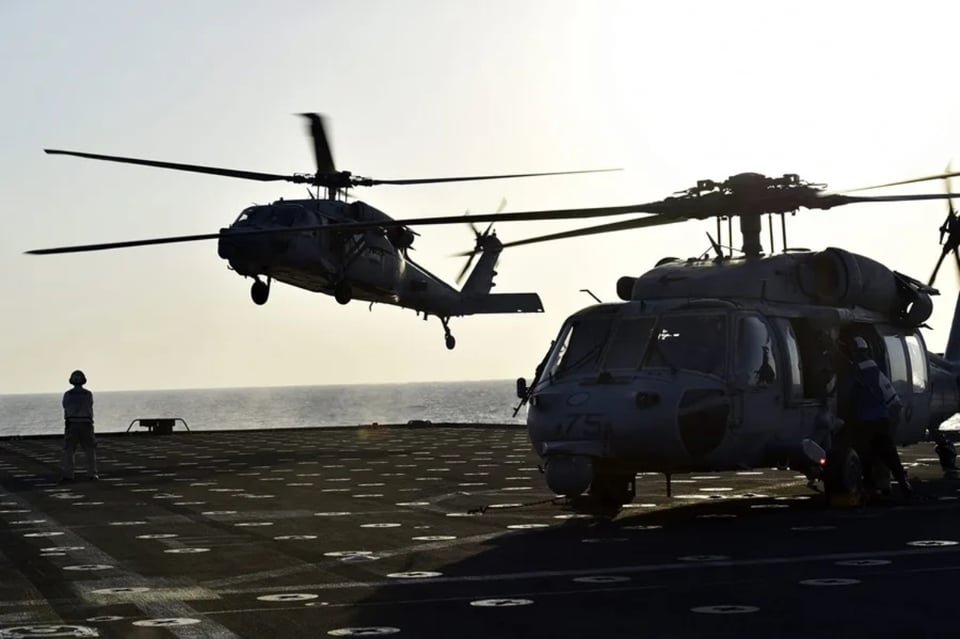 Helicópteros de combate de EEUU operan cerca de Venezuela