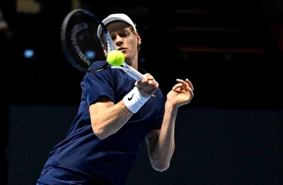 Jannik Sinner aplasta a Novak Djokovic y jugará nueva final