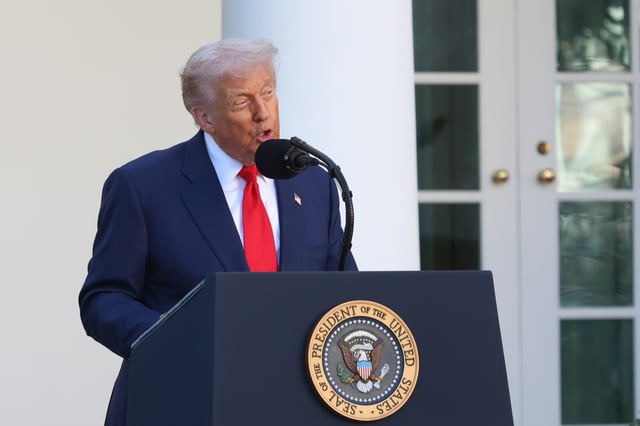 Trump asegura que India dejará de comprar petróleo a Rusia