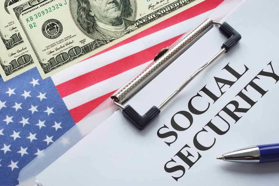 Cheque del seguro social llega el miércoles 8 de octubre: ¿Quiénes recibirán hasta $967?