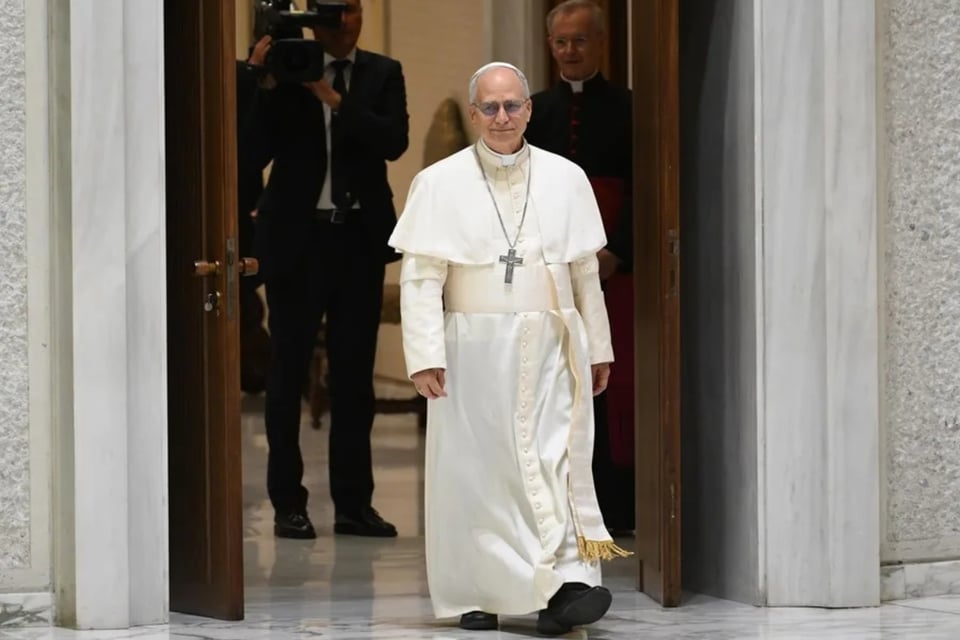 Papa León XIV critica contradicciones en postura “provida” sobre aborto y pena de muerte