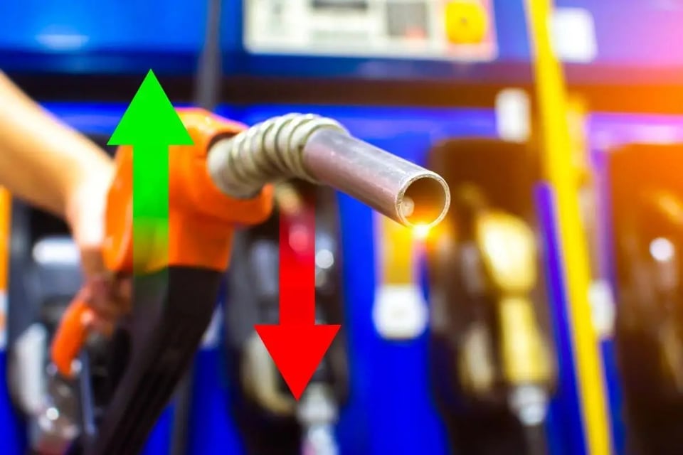 El precio de gasolina hoy sube un poco, pero se mantiene cerca de los $3