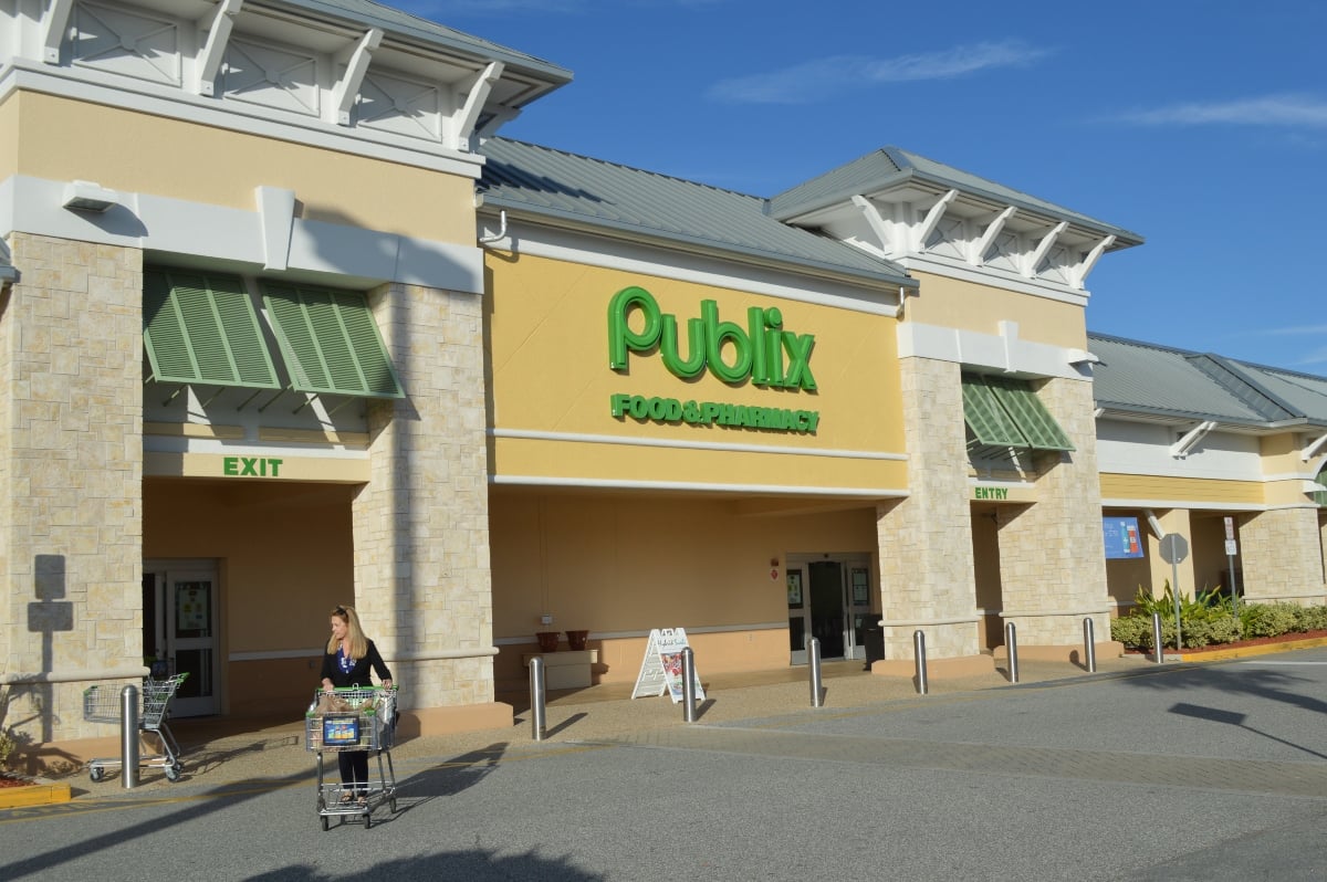Publix permitirá la portación abierta de armas en sus tiendas tras fallo judicial en Florida