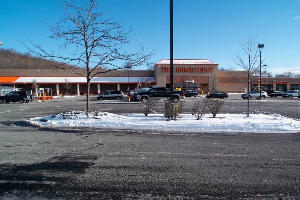 Famosa acusa “secuestro” de su amigo por parte de ICE en Home Depot