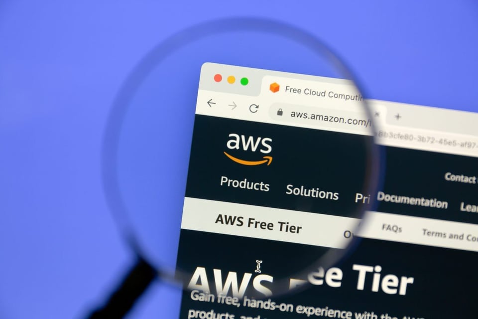 Amazon Web Services enfrenta nuevas fallas de conectividad