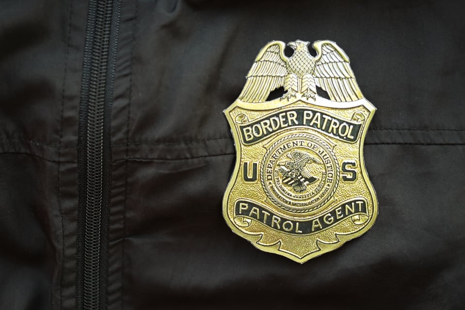 Corte de apelaciones suspende orden que obligaba a jefe de la Patrulla Fronteriza a reportar diariamente a jueza en Chicago