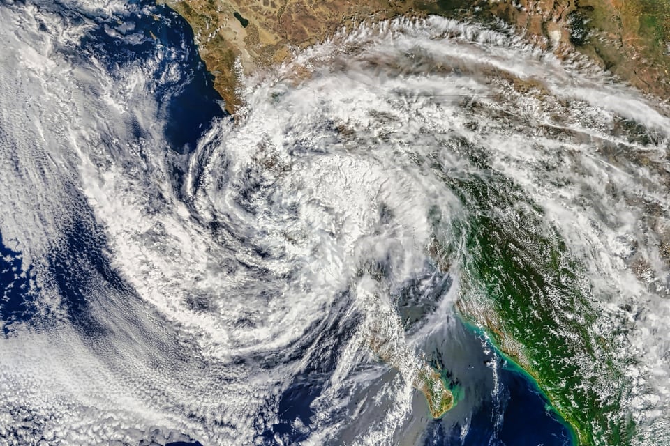 Río atmosférico traerá lluvias y viento a la costa oeste