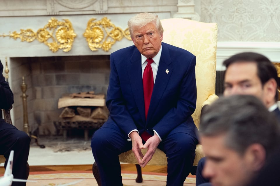 Trump advierte que Hamás se desarmará o Estados Unidos los obligará “quizás violentamente”
