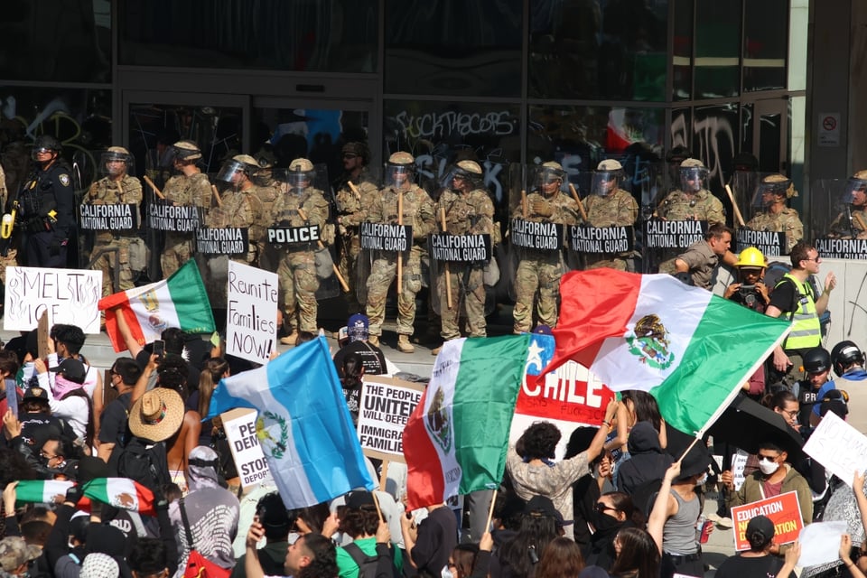 California desafía a Trump con muro legal contra deportaciones