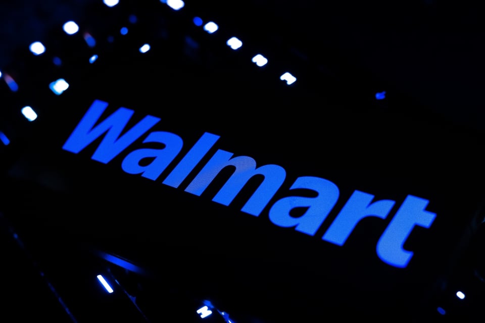 Walmart, visas H-1B, política migratoria MundoNOW, Walmart Halts Job Offers After Trump’s Immigration Measures
