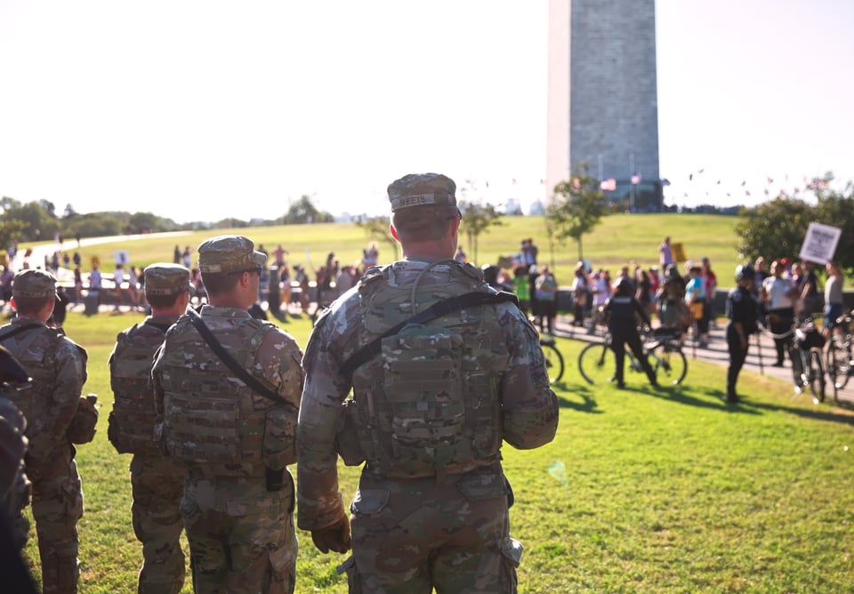 Texas coordina despliegue de la Guardia Nacional a otros estados para proteger a ICE