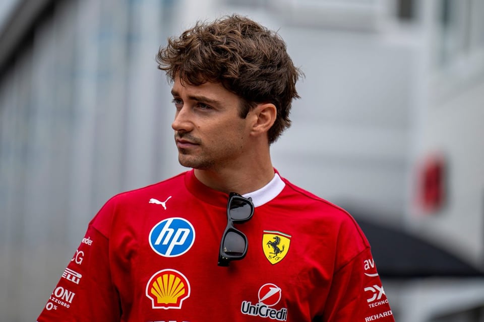Charles Leclerc firma una tortilla y causa furor en México featured image