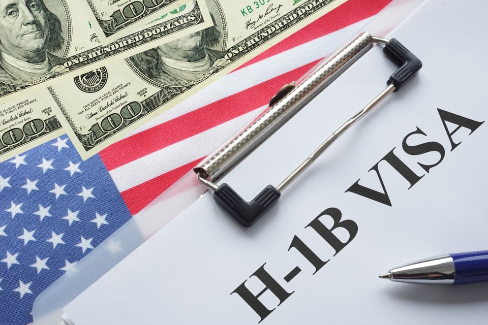 Tarifa de $100,000 para visas H-1B afecta educación y salud rural