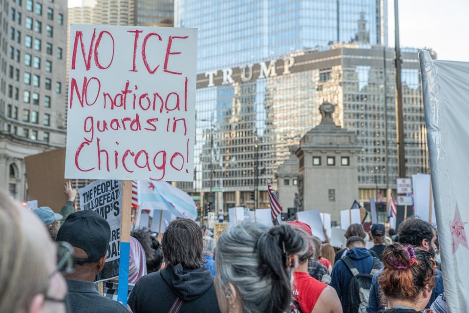 Chicago se declara “zona libre de ICE” ante el despliegue federal