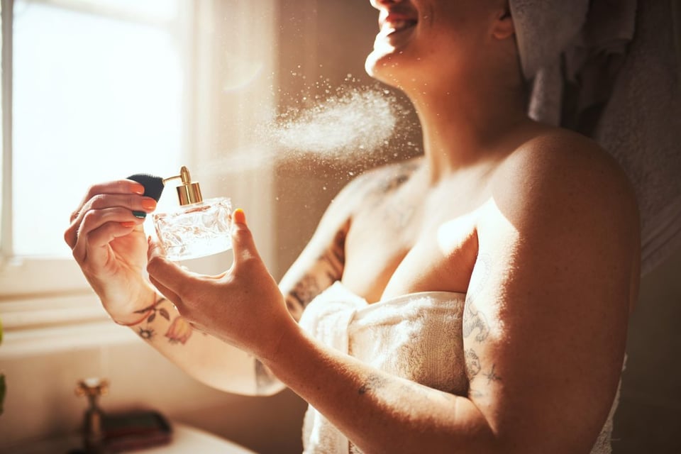 ¿Perfume o Body splash? La diferencia que cambiará tu rutina de belleza