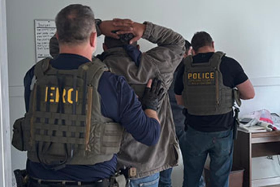 Frases para redadas del ICE que pueden protegerte, Phrases to stop ICE arrest
