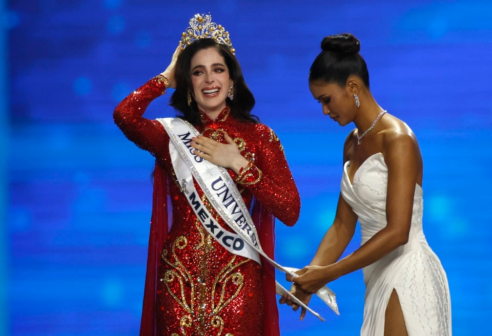 Claudia Sheinbaum felicita a Fátima Bosch tras ganar Miss Universo 2025