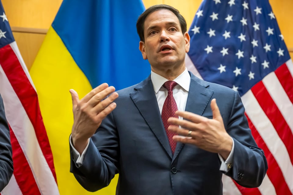 EE.UU. suspende visas para afganos tras tiroteo en Washington