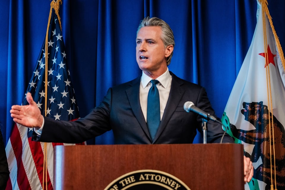 Sondeos revelan posible victoria de Gavin Newsom para la Proposición 50
