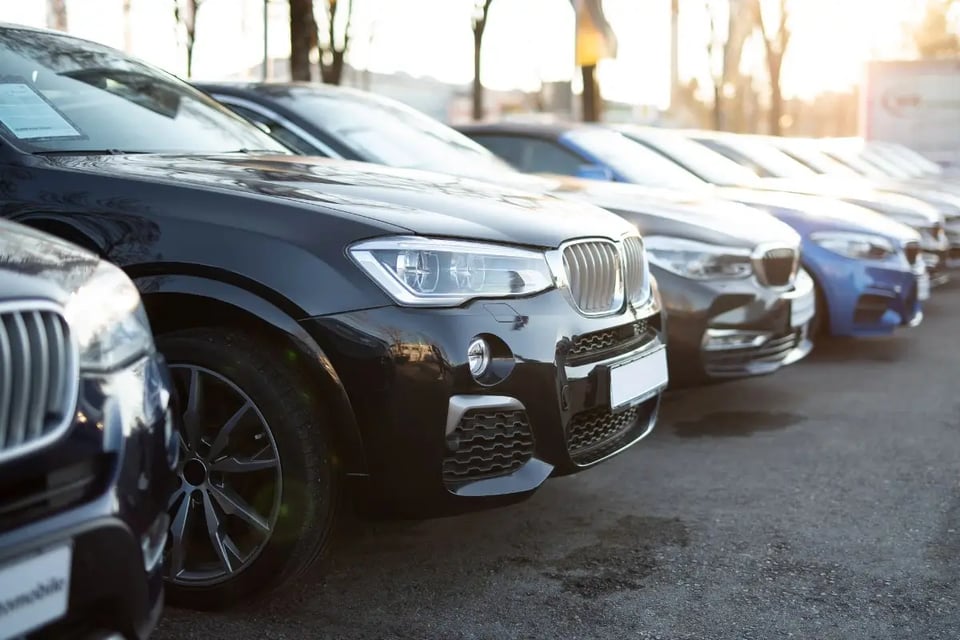 Asegurar tu auto será más caro: suben las primas un 7% ¿Qué hacer?