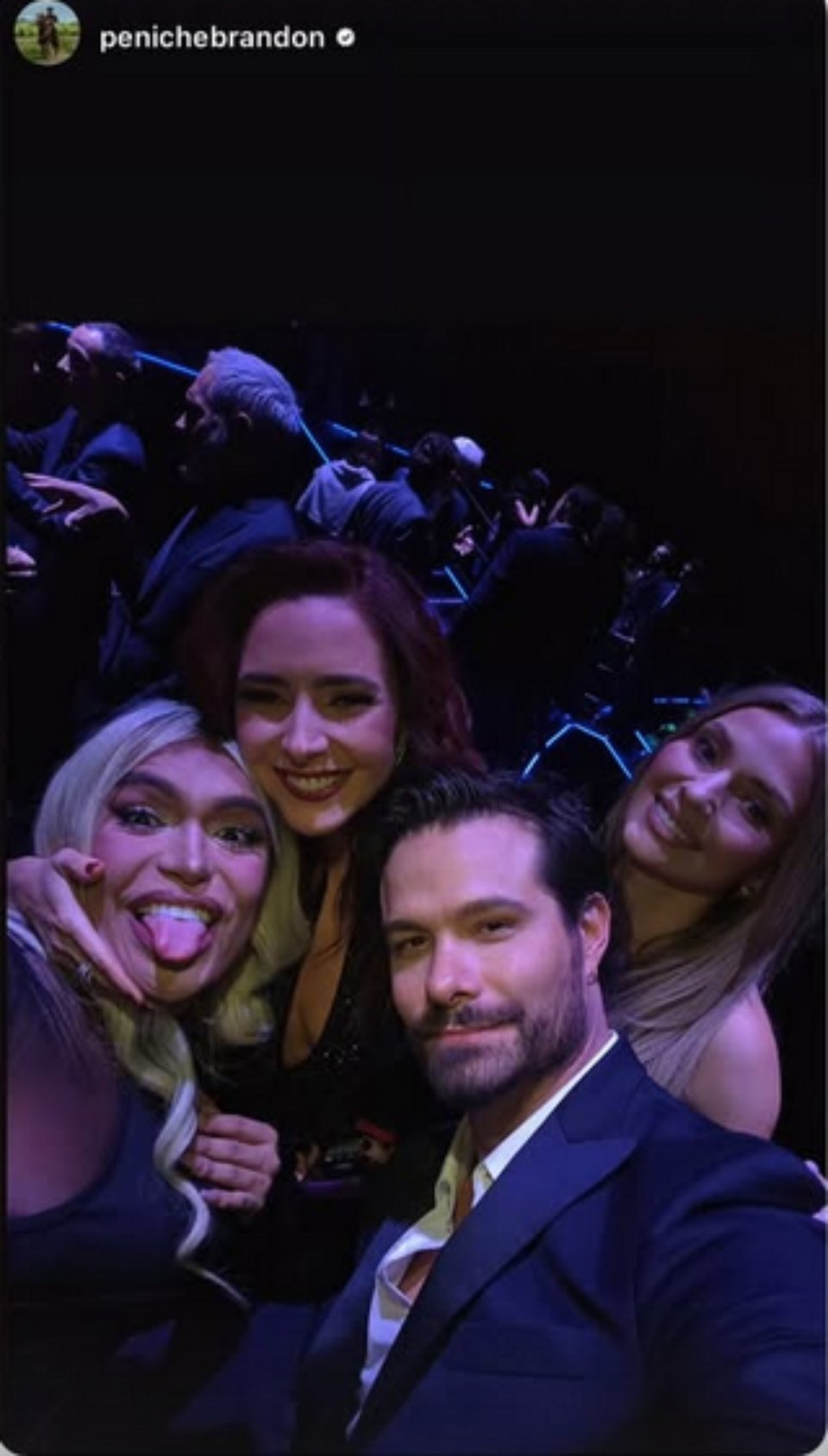 Famosos asisten al mismo evento