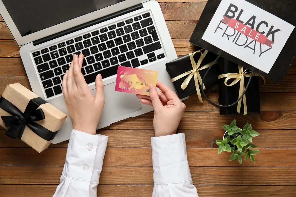 Crédito o débito: qué te conviene usar este Black Friday en Walmart