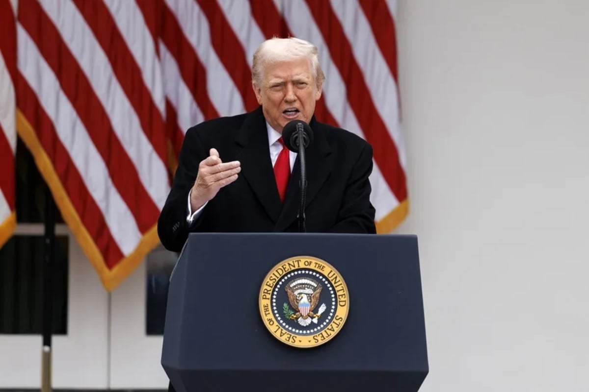 Trump Orders Full Review of Green Cards After Attack That Left Two Officers in Critical Condition