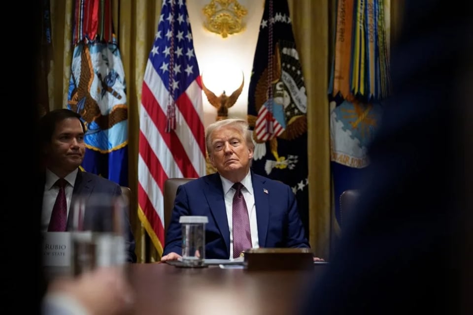 Conferencia de Trump interrumpida por desmayo en el Despacho Oval